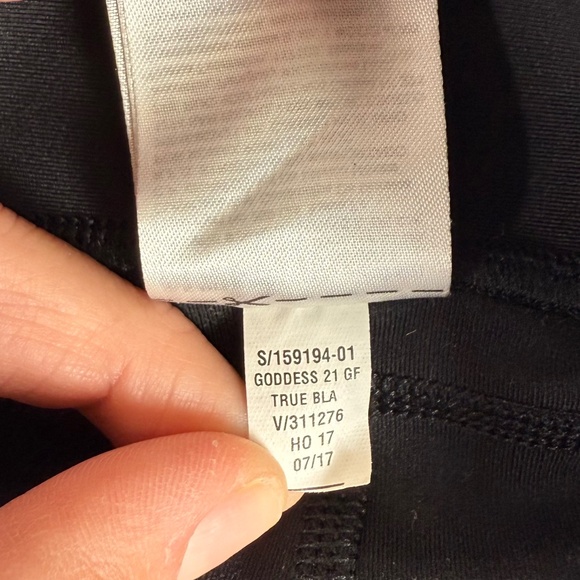 Gap Fit Goddess Sculpt Compression Crop High Rise Leggings Black Women's Medium - Picture 4 of 8